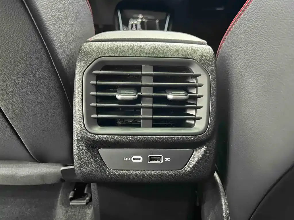 Volkswagen Lamando 2023 из CN, фото 9
