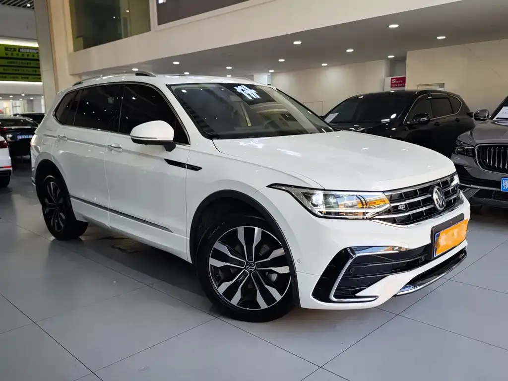 Volkswagen Tiguan L 2023 из CN, фото 7