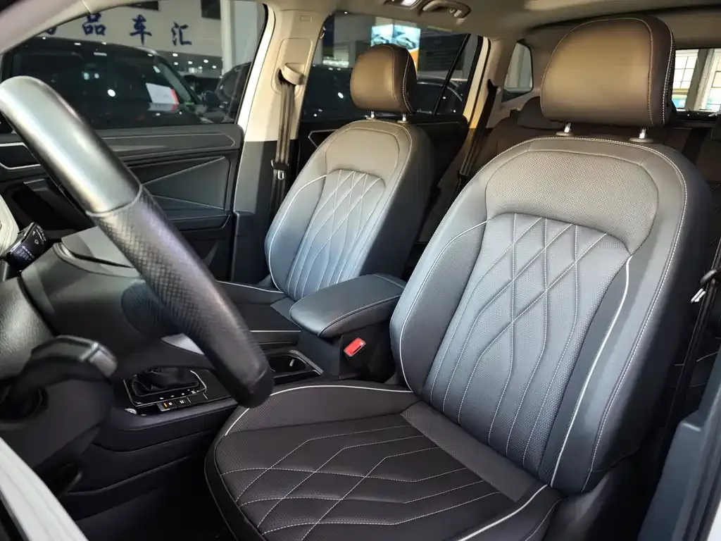 Volkswagen Tiguan L 2023 из CN, фото 3