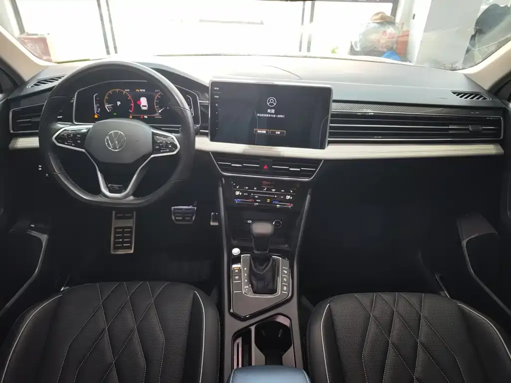 Volkswagen Tiguan L 2023 из CN, фото 2