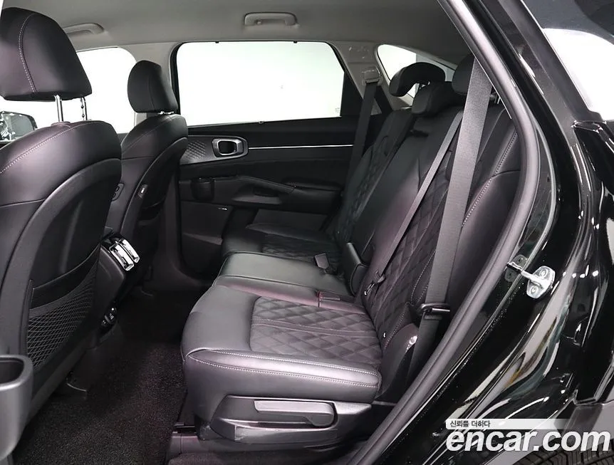 Kia Sorento — фото 10
