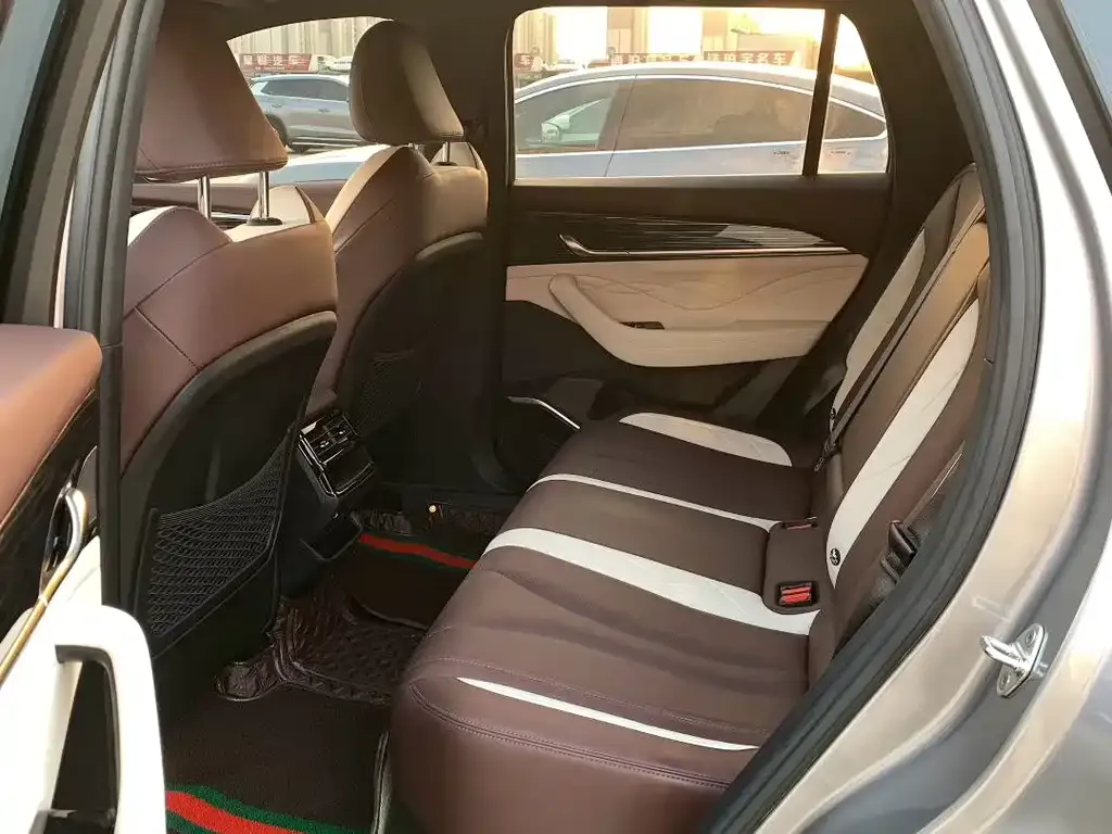 Geely Xingyue L 2024 из CN, фото 6