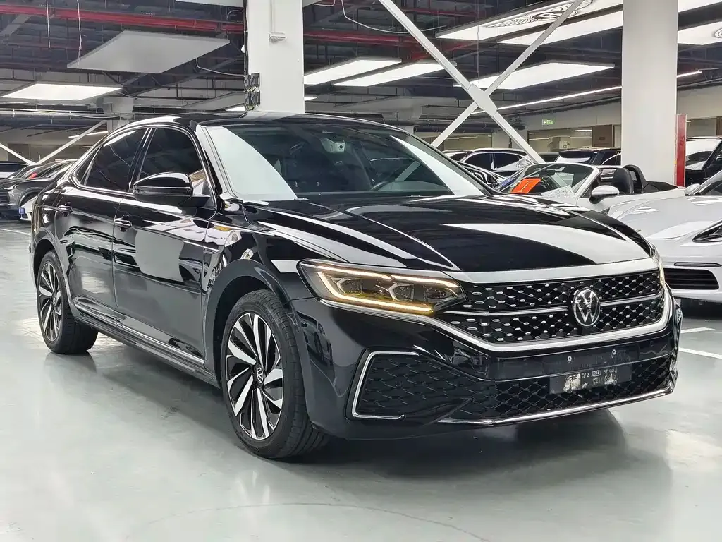 Volkswagen Passat 2022 из CN, фото 2