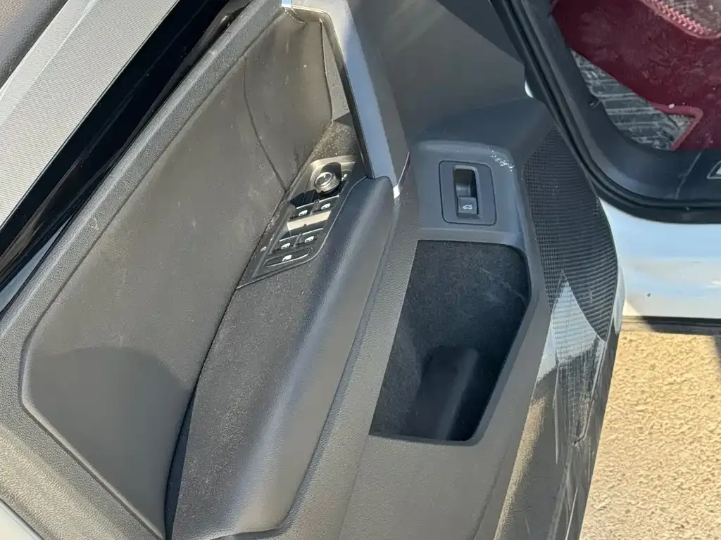 Volkswagen Tharu 2022 из CN, фото 9