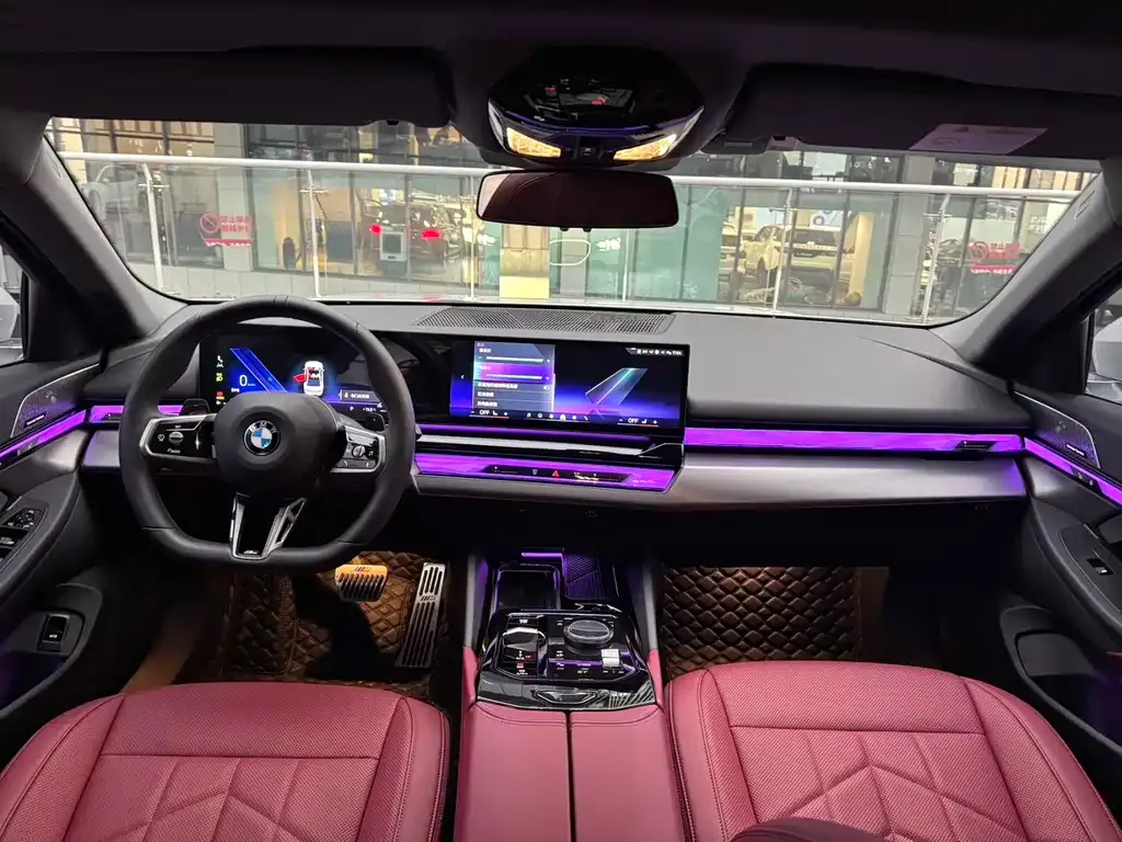 BMW 5 Series 2024 из CN, фото 10
