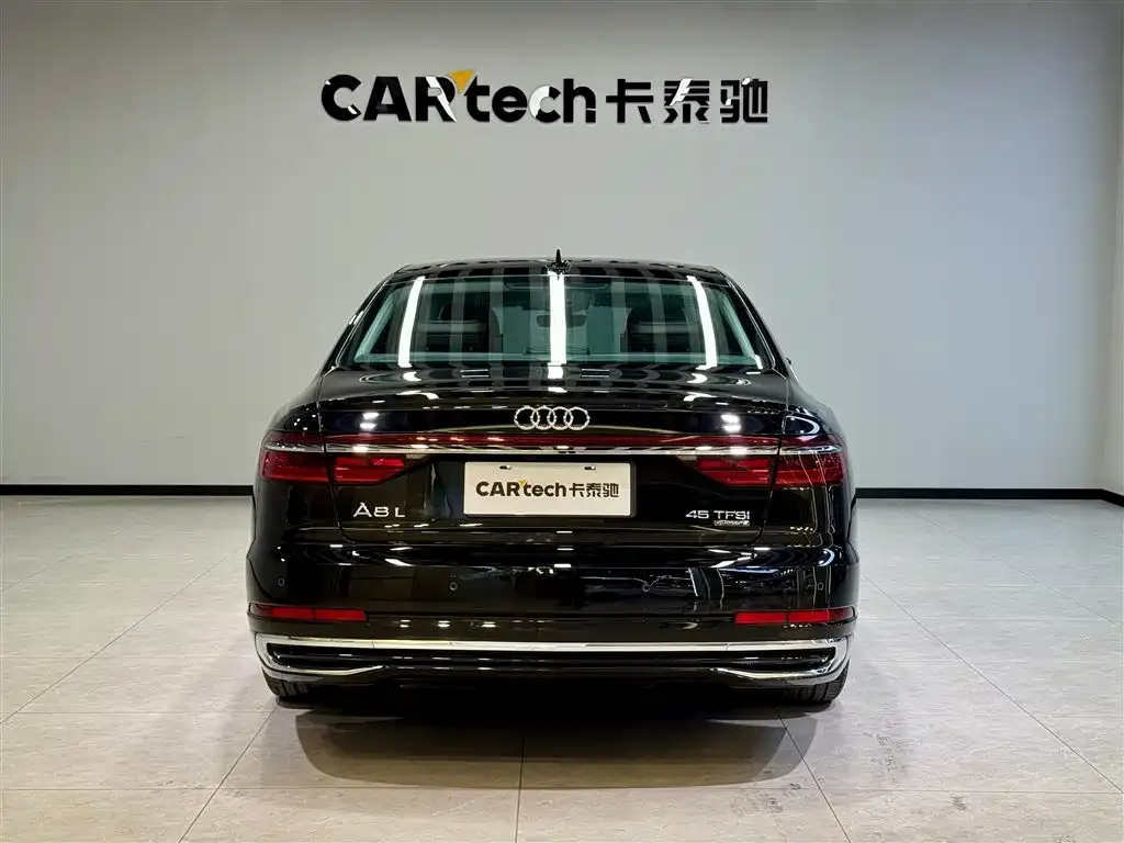 Audi A8 2023 из CN, фото 4