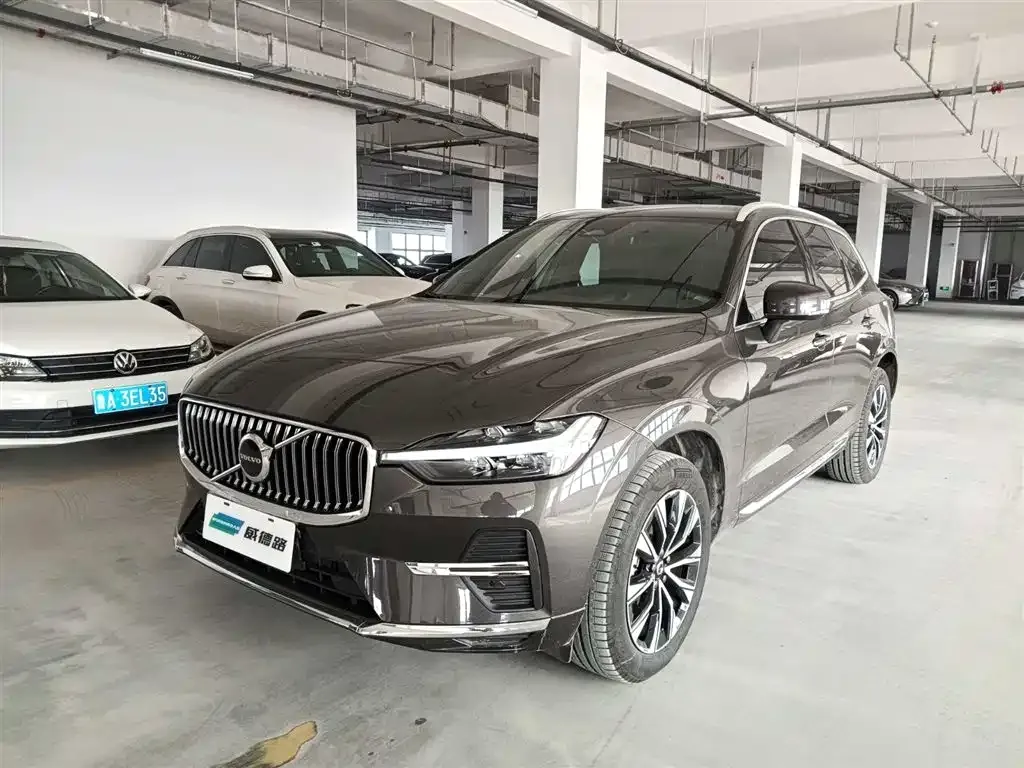 Volvo XC60 2024 из CN, фото 1