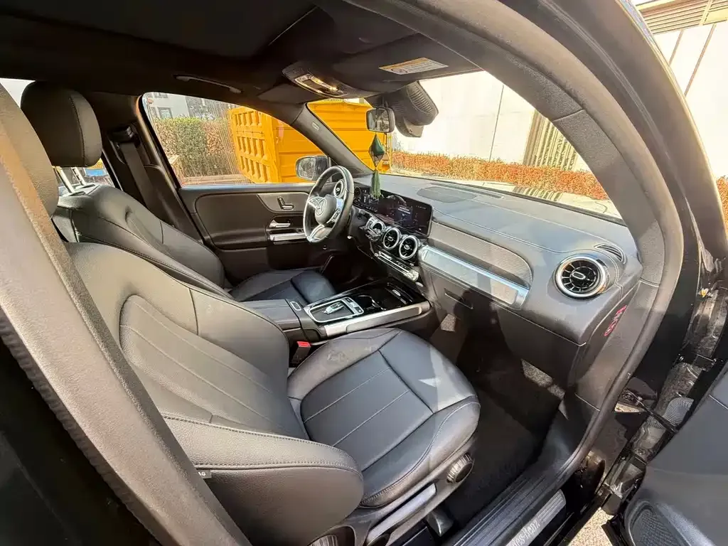 Mercedes-Benz GLB 2023 из CN, фото 4