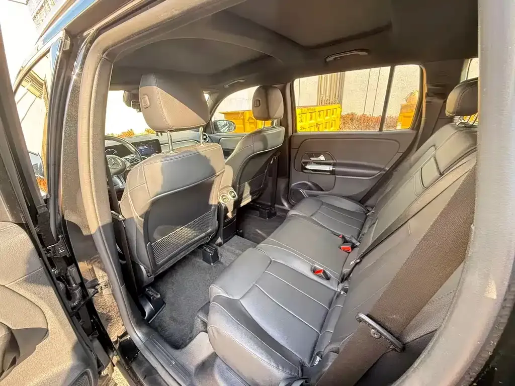 Mercedes-Benz GLB 2023 из CN, фото 2