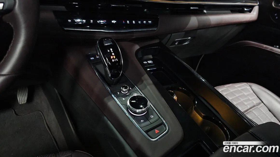 Cadillac Escalade 2024 из KR, фото 6