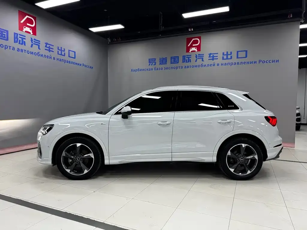 Audi Q3 2021 из CN, фото 7