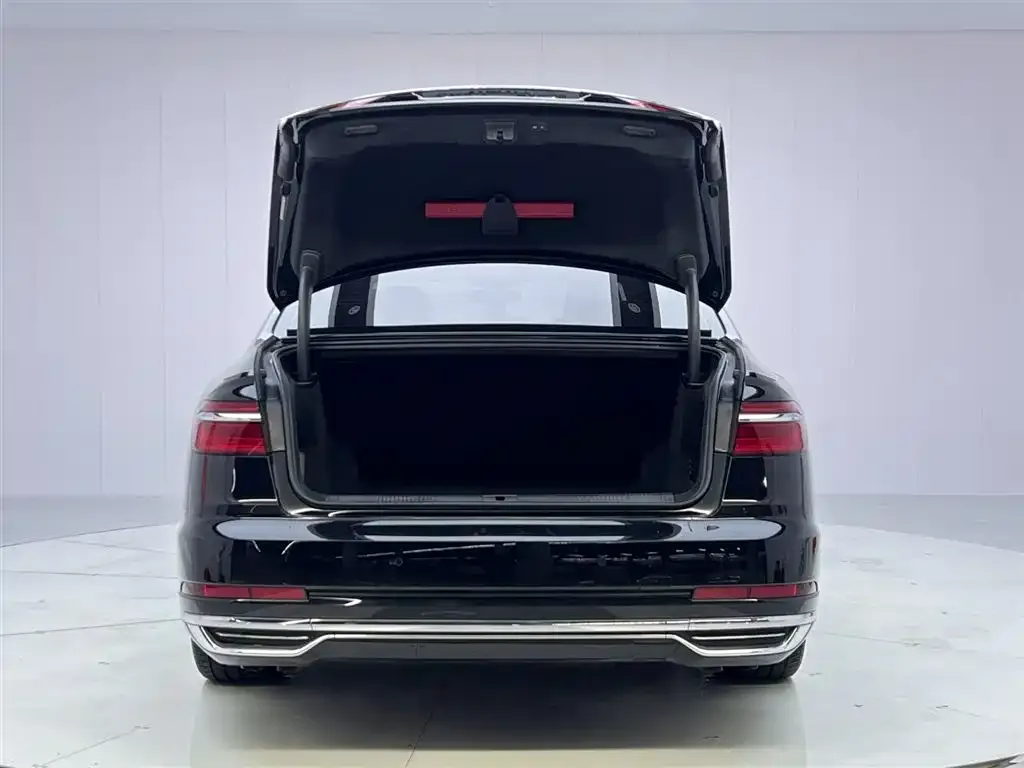 Audi A8 2021 из CN, фото 10