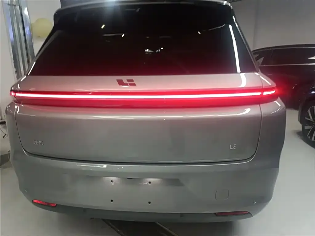 Li Auto L8 2024 из CN, фото 2