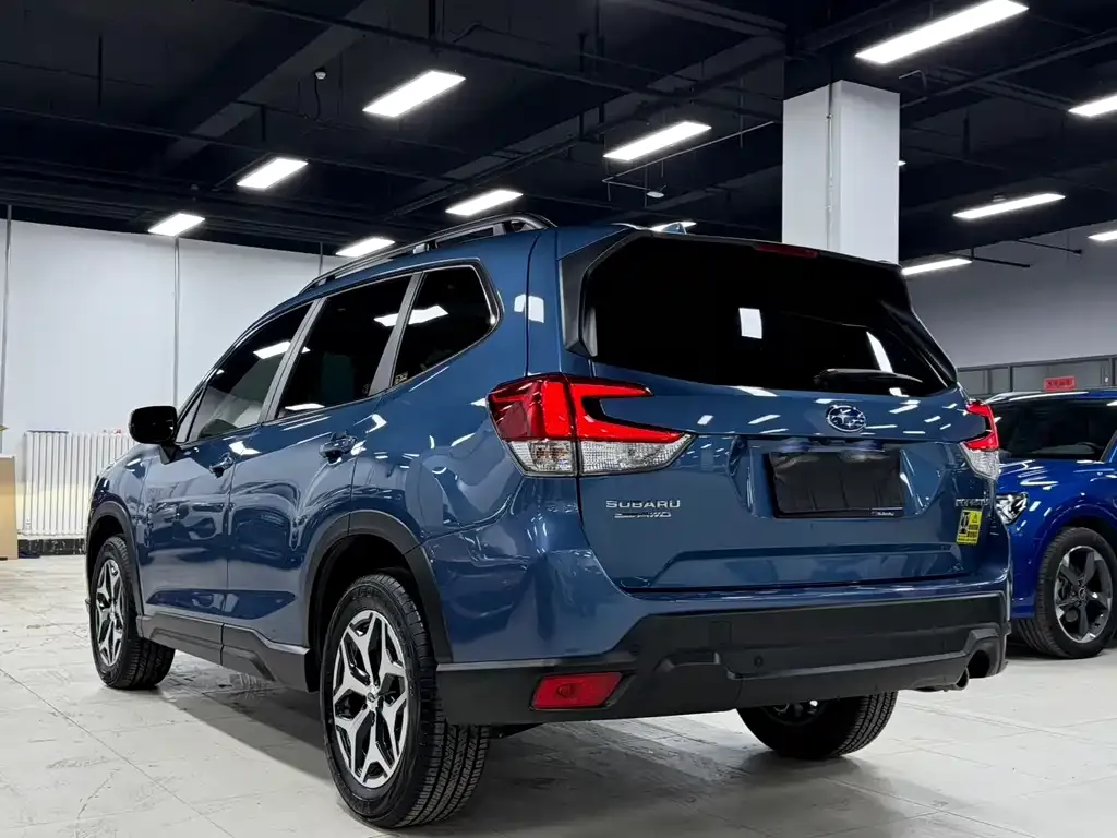 Subaru Forester 2023 из CN, фото 5