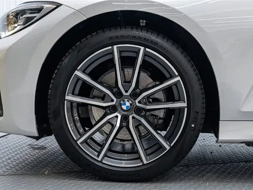 BMW 3 Series 2022 из CN, фото 6