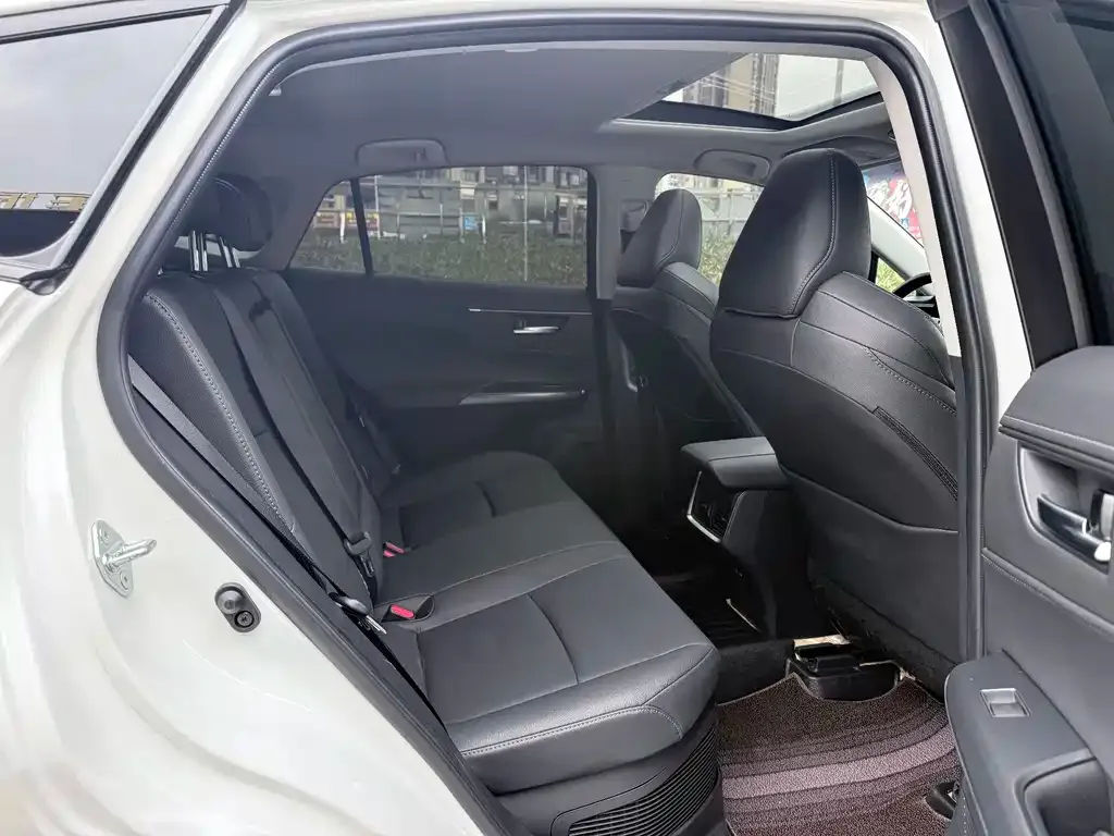 Toyota Venza 2023 из CN, фото 4