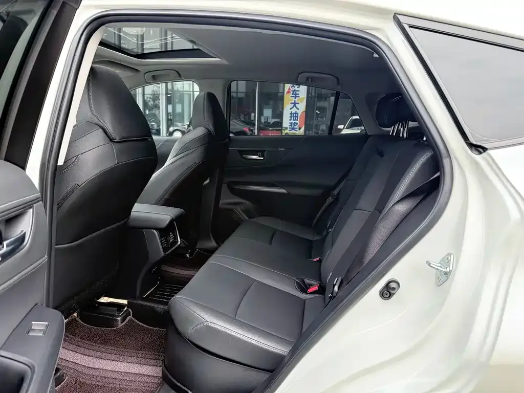 Toyota Venza 2023 из CN, фото 3