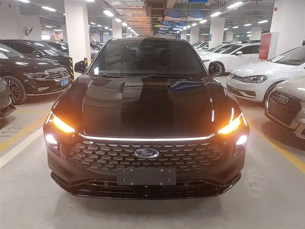 Ford Mondeo 2023 из CN, фото 4