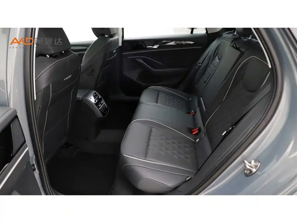 Volkswagen Magotan 2025 из CN, фото 6