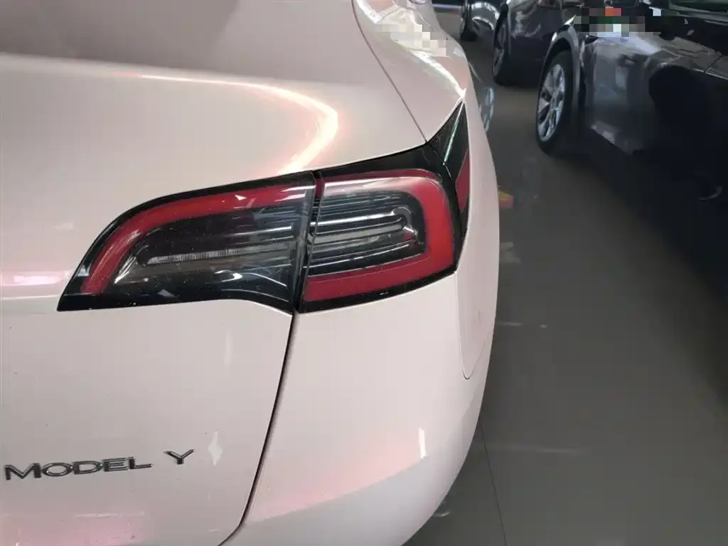 Tesla Model Y 2024 из CN, фото 7