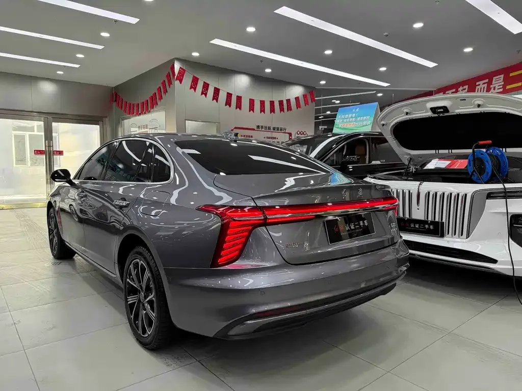 Hongqi H5 PHEV 2025 из CN, фото 5