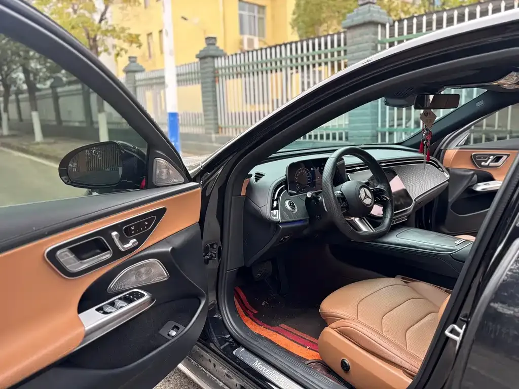 Mercedes-Benz E-Class 2024 из CN, фото 3