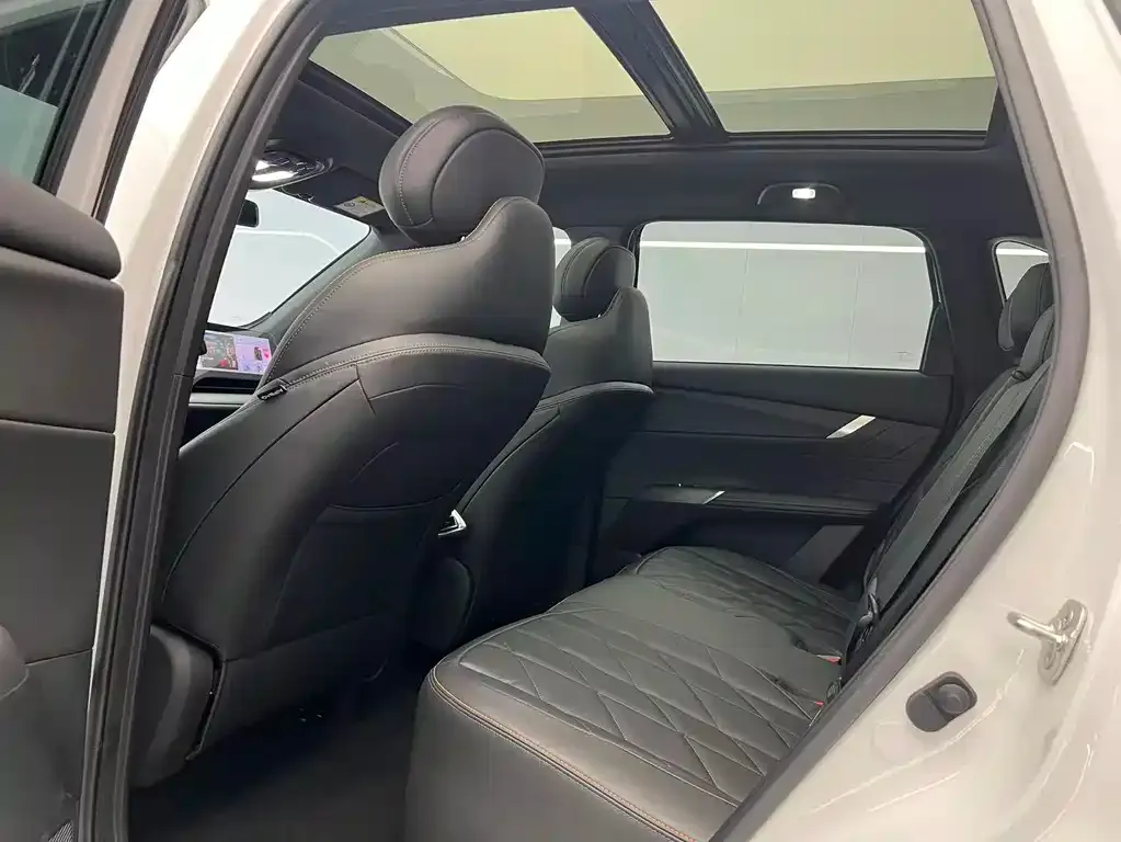 Changan CS75PLUS 2025 из CN, фото 8