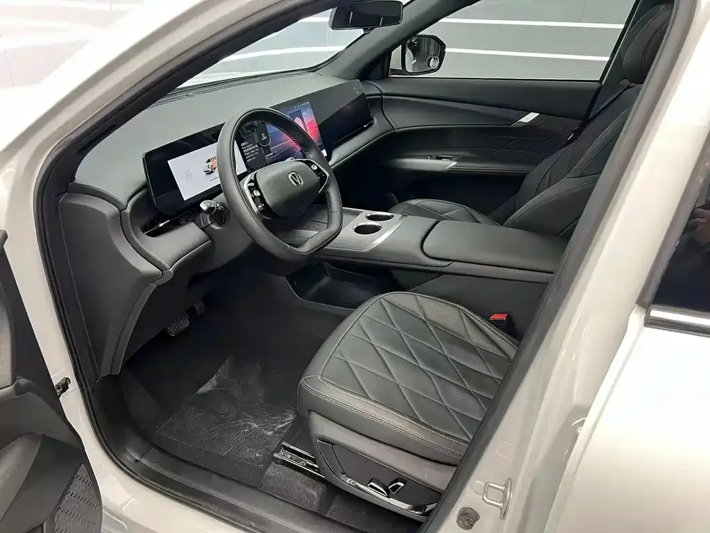 Changan CS75PLUS 2025 из CN, фото 4
