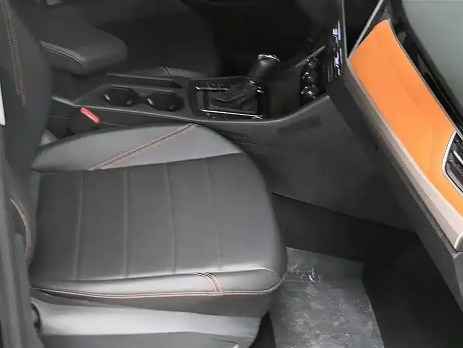 Volkswagen Bora 2023 из CN, фото 4