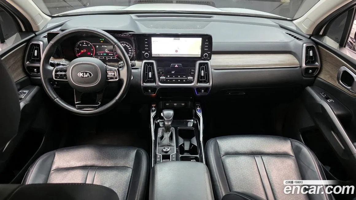 Kia Sorento — фото 9