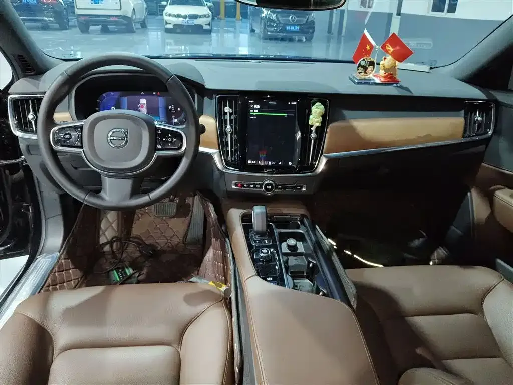 Volvo S90 2023 из CN, фото 3