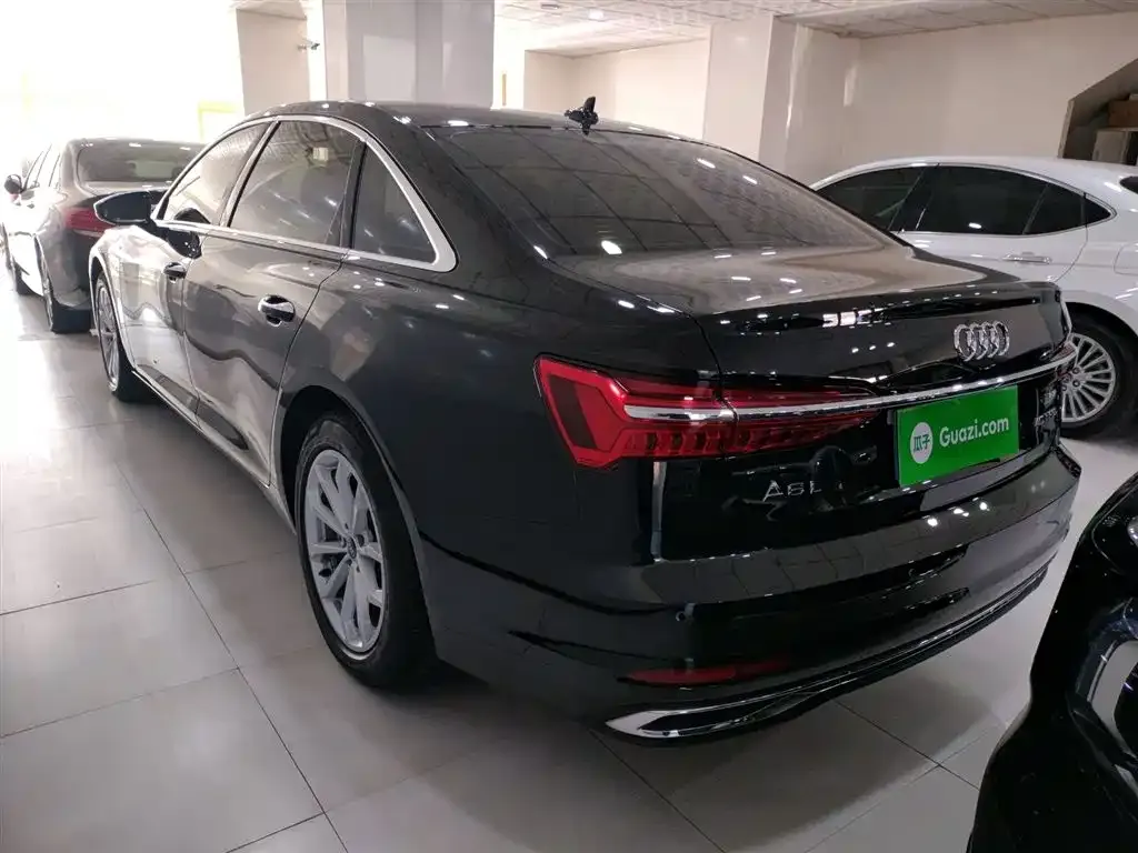 Audi A6L 2023 из CN, фото 6