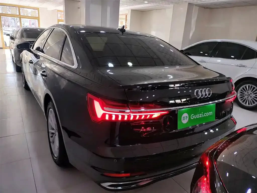 Audi A6L 2023 из CN, фото 9