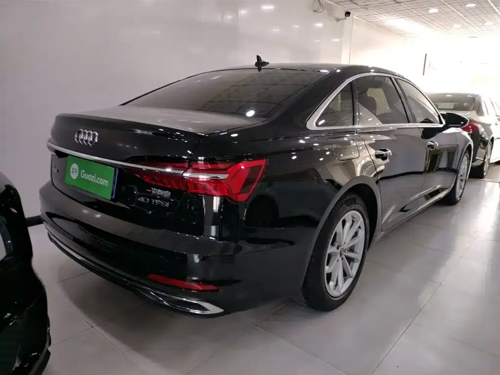 Audi A6L 2023 из CN, фото 3