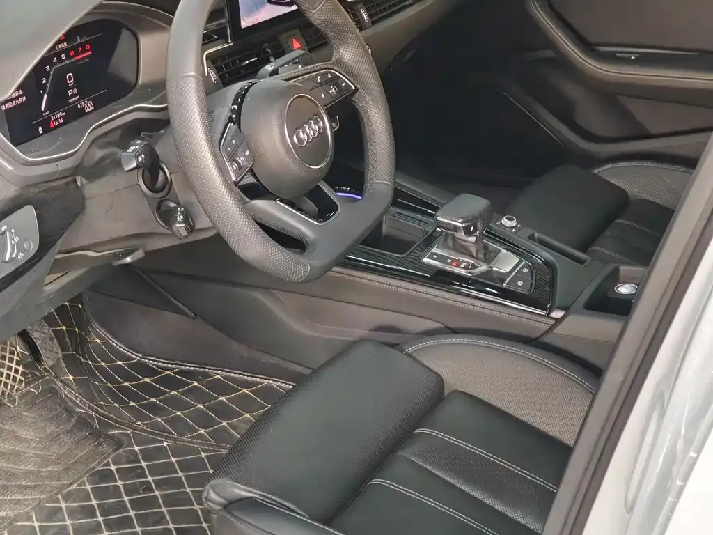 Audi A4L 2024 из CN, фото 4