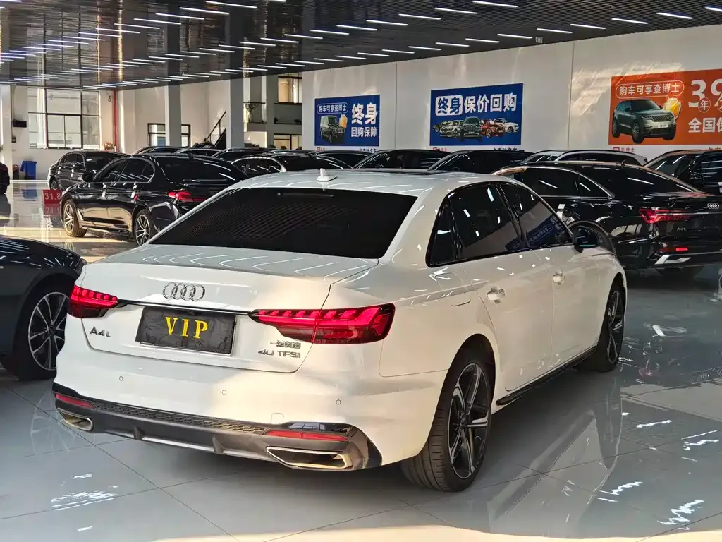 Audi A4L 2024 из CN, фото 9