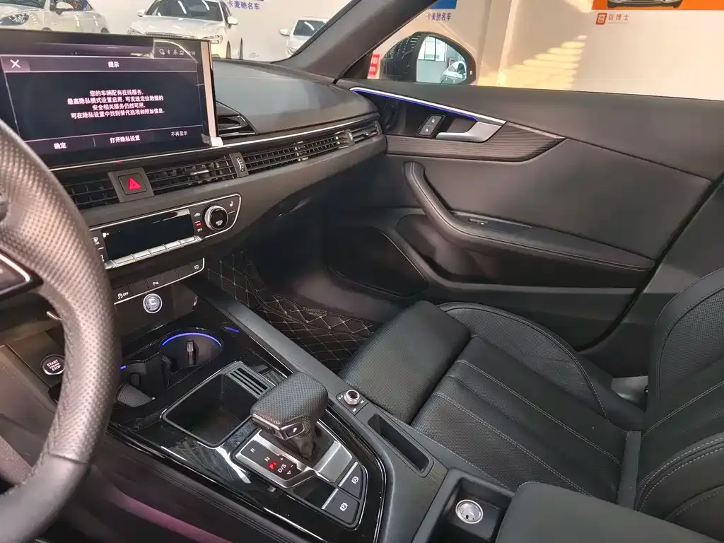 Audi A4L 2024 из CN, фото 5