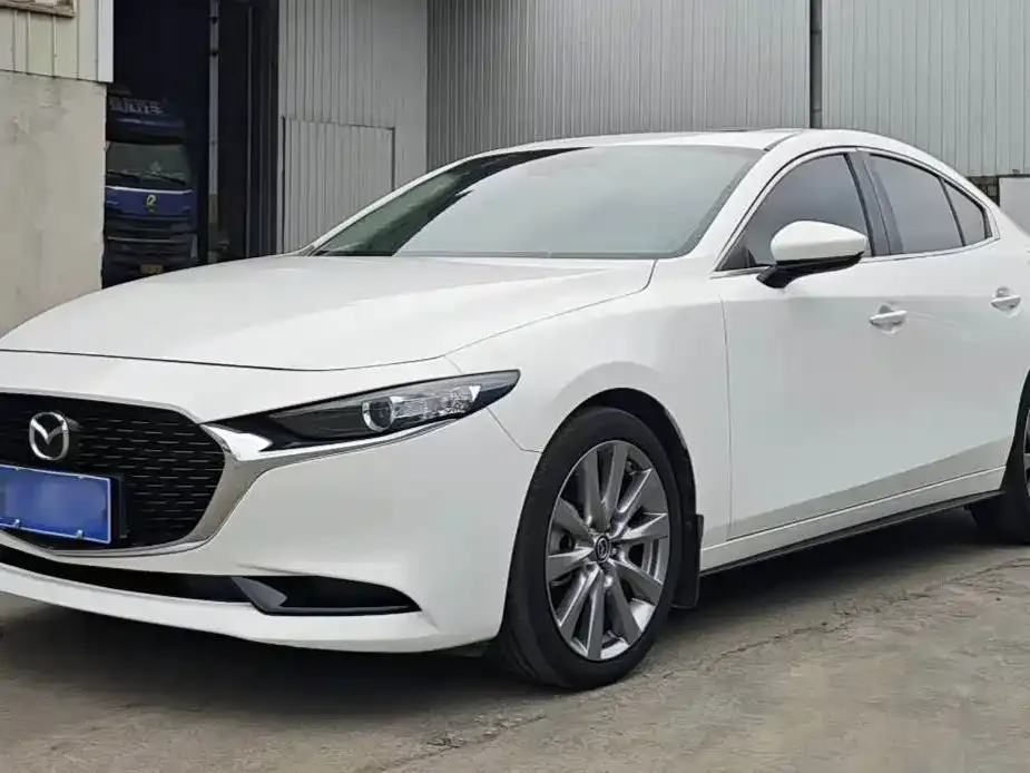 Mazda 3 Axela 2022 из CN, фото 1