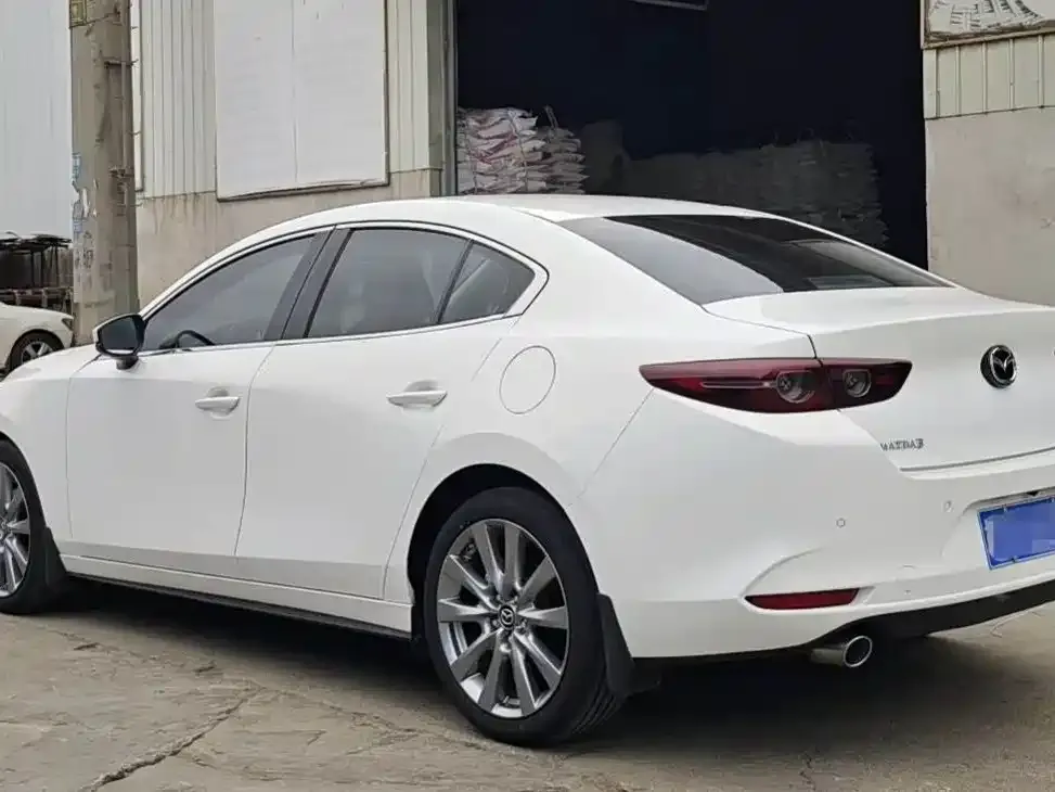 Mazda 3 Axela 2022 из CN, фото 3