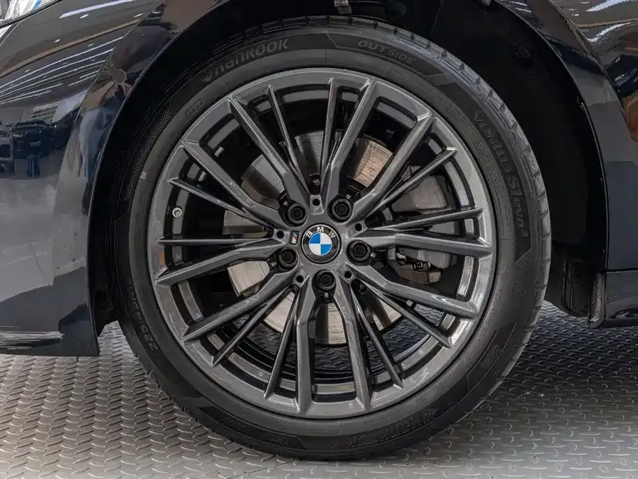 BMW 3 Series 2023 из CN, фото 6