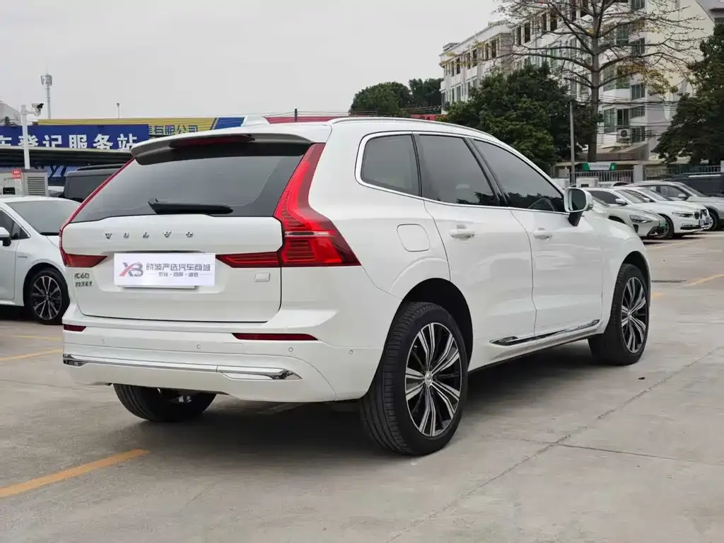 Volvo XC60 PHEV 2022 из CN, фото 3