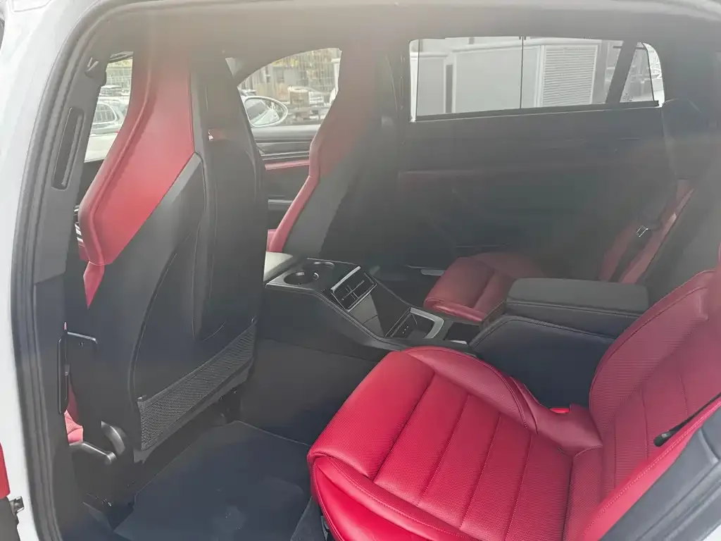 Porsche Panamera 2024 из CN, фото 2