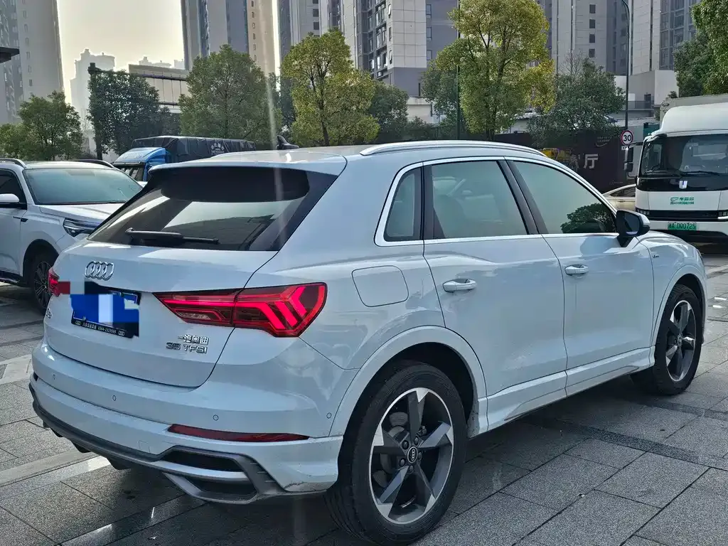 Audi Q3 2021 из CN, фото 10