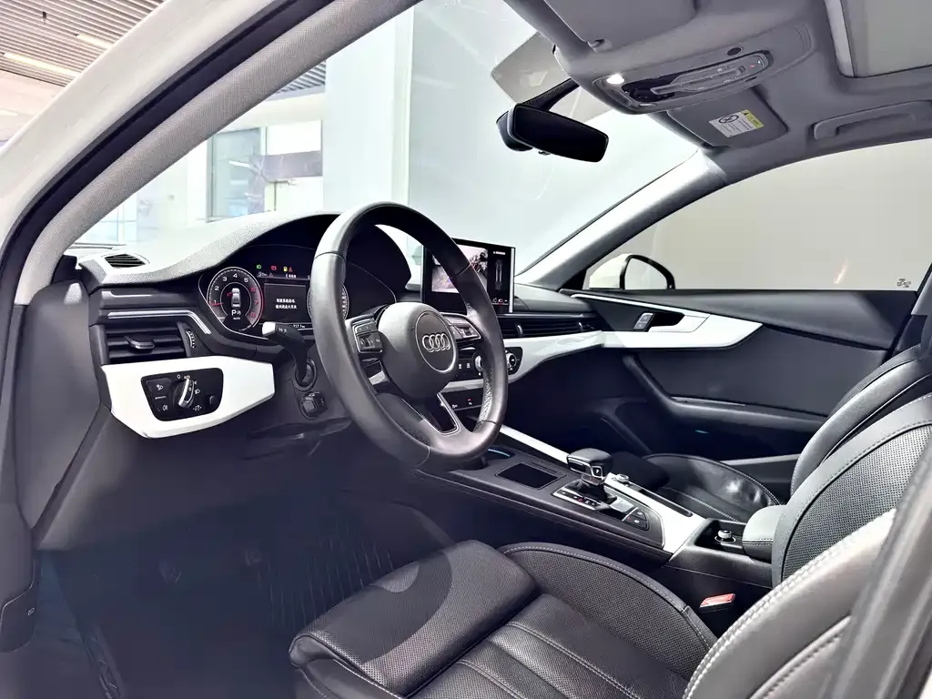 Audi A4L 2024 из CN, фото 5