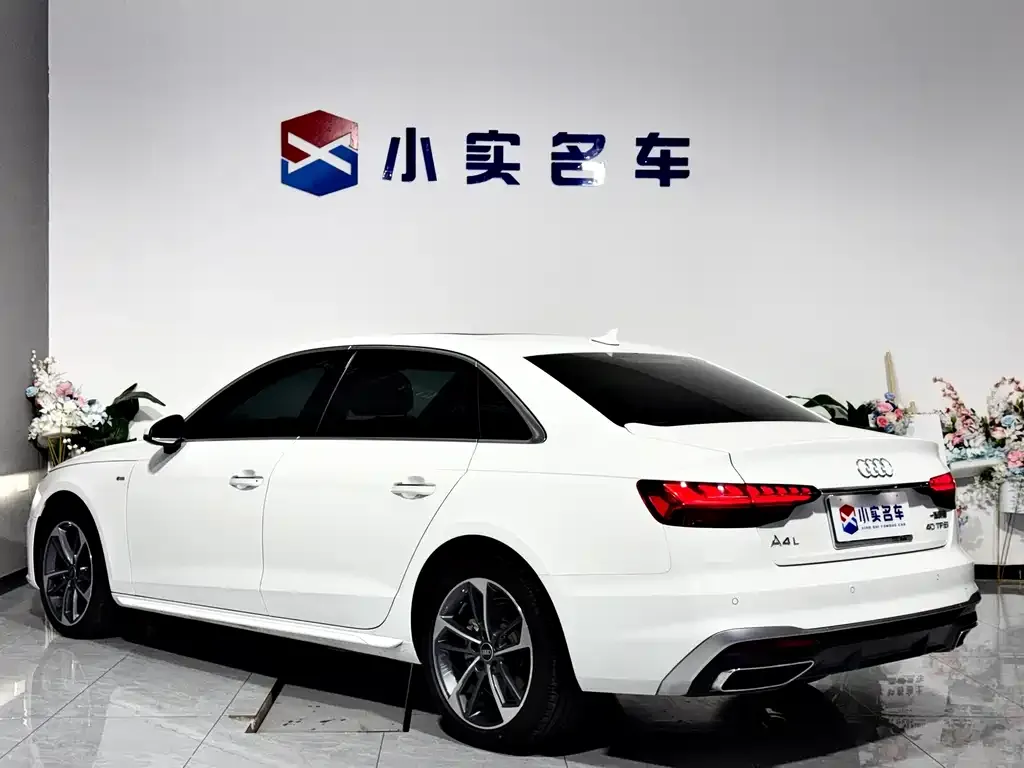 Audi A4L 2024 из CN, фото 6