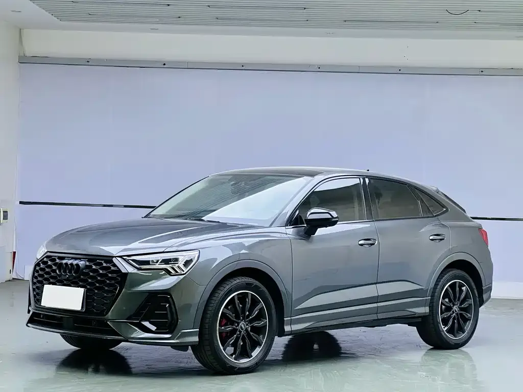 Audi Q3 Sportback 2021 из CN, фото 1