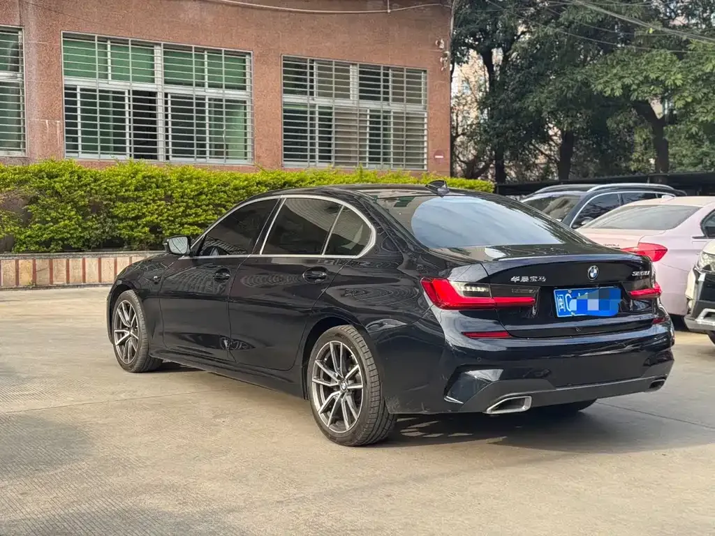 BMW 3 Series 2021 из CN, фото 8