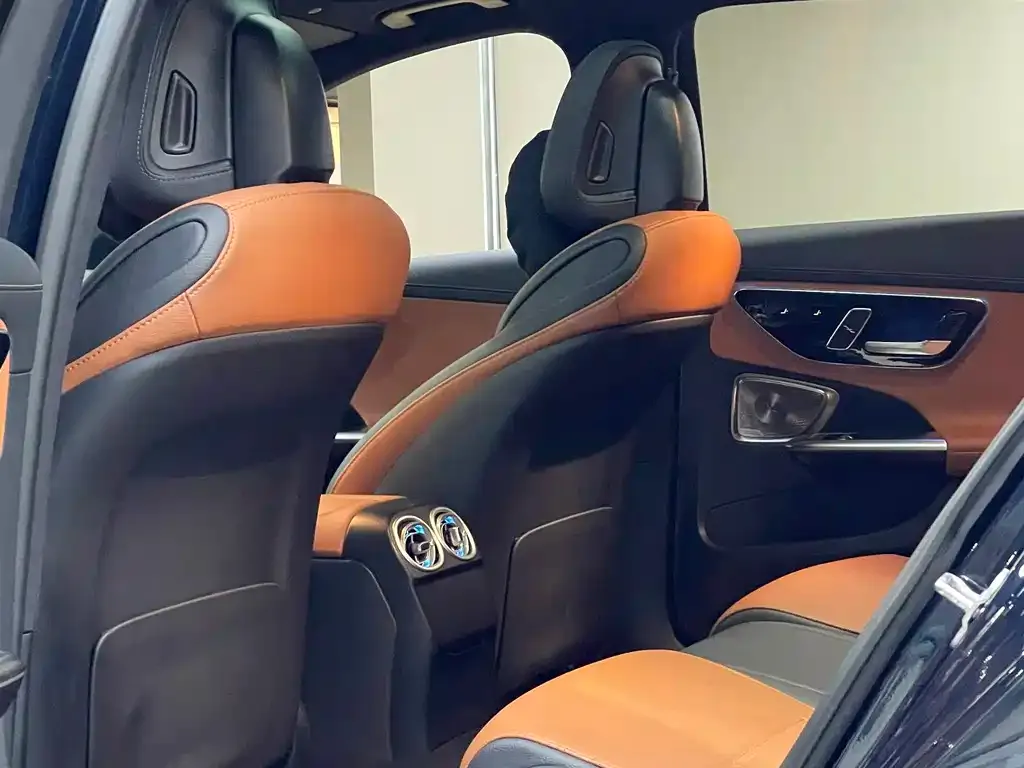Mercedes-Benz C-Class 2024 из CN, фото 2
