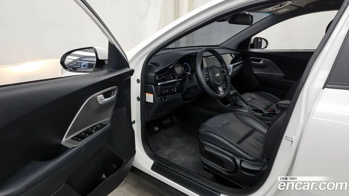 Kia Niro 2021 из KR, фото 8