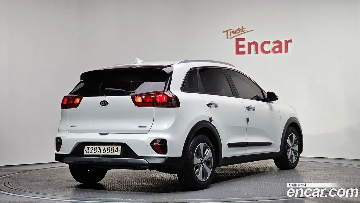 Kia Niro 2021 из KR, фото 2